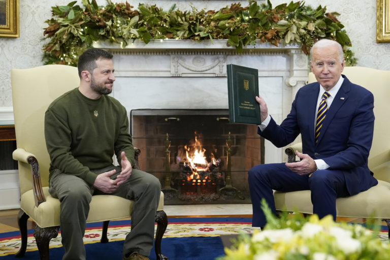 Biden a Zelenskyj sa podľa zdrojov CNN na budúci týždeň stretnú v USA