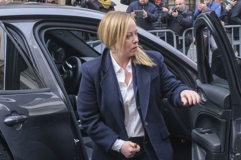 Taliansky prezident a premiérka Meloniová sa zúčastnili na pohrebe exministra Frattiniho