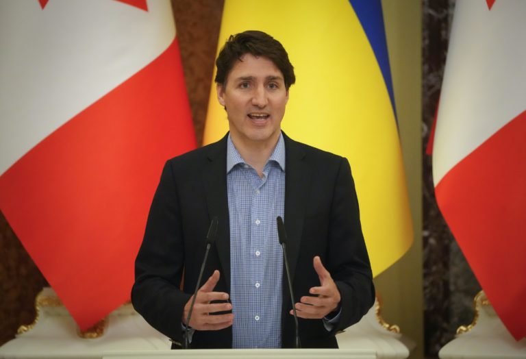 Kanadský premiér Justin Trudeau na Ukrajine. Foto: TASR/AP