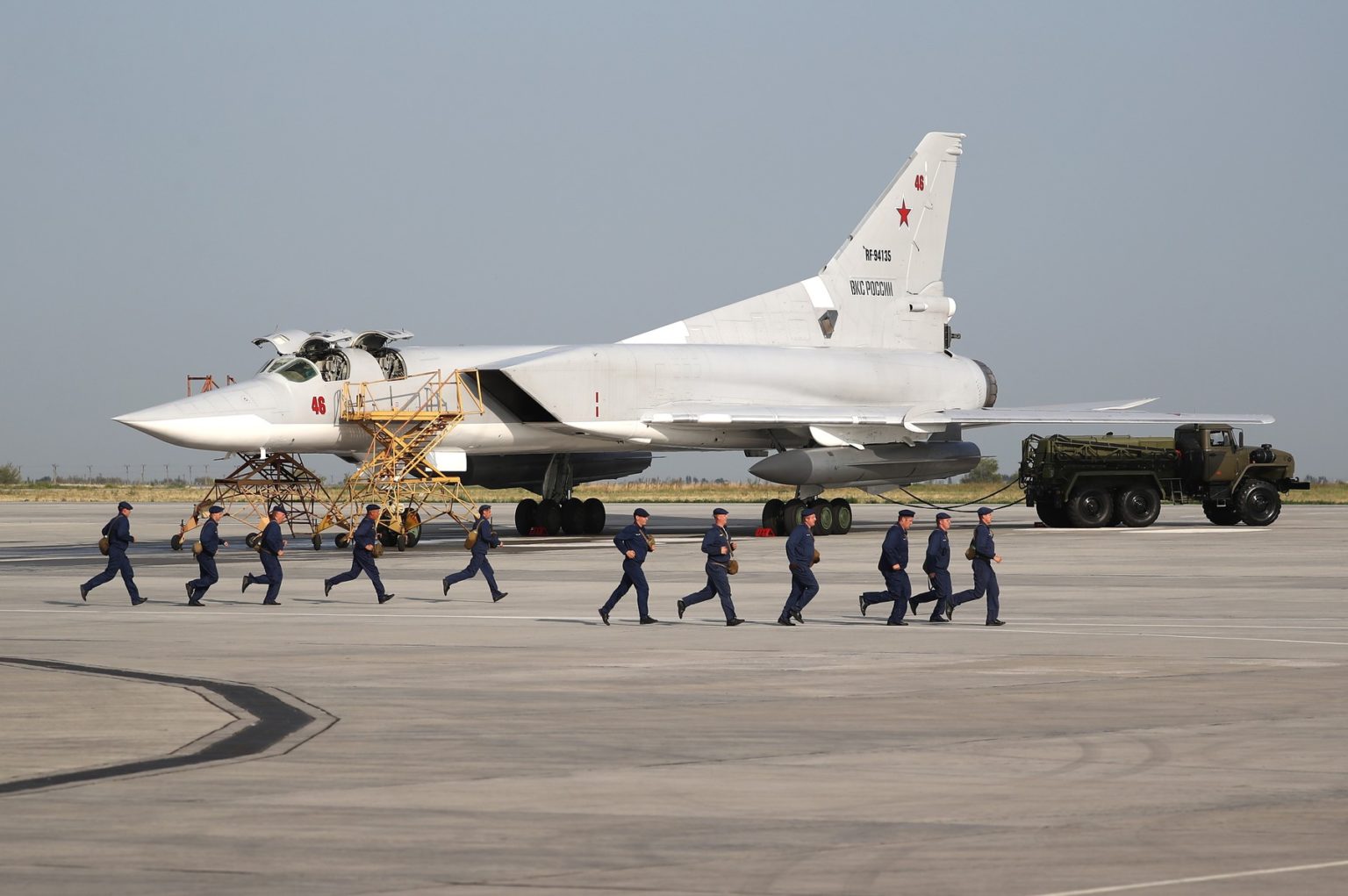 Ruský bombardér Tu-22M3 na základni Engels. Foto: Profimedia
