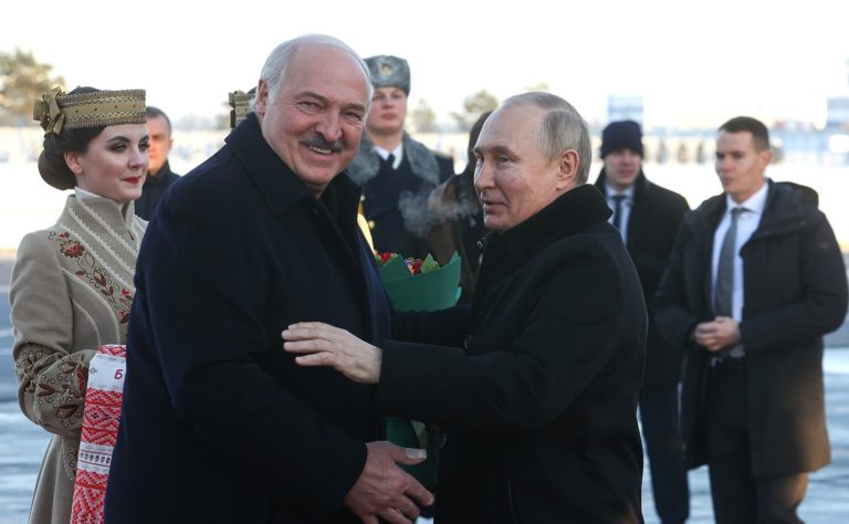 O čo ide Rusom v Bielorusku? Ukrajina sa obáva nového útoku zo severu. Ak chceš mier, priprav sa na vojnu, odkazuje Lukašenko