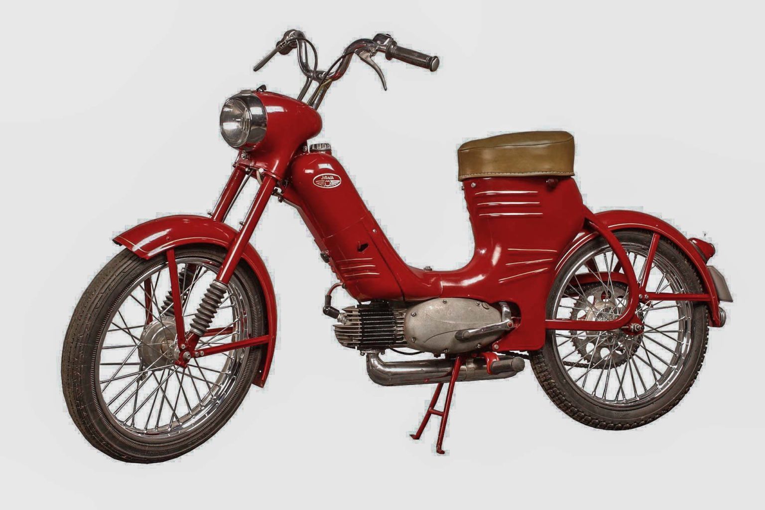 Sériová Jawa 550 z roku 1955. Foto: Jawa