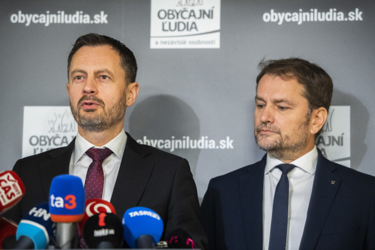 Heger stále nemá hlas Matoviča: "Veď je to jeden podpis". Väčší problém môže mať s chýbajúcim podpisom Gyimesiho