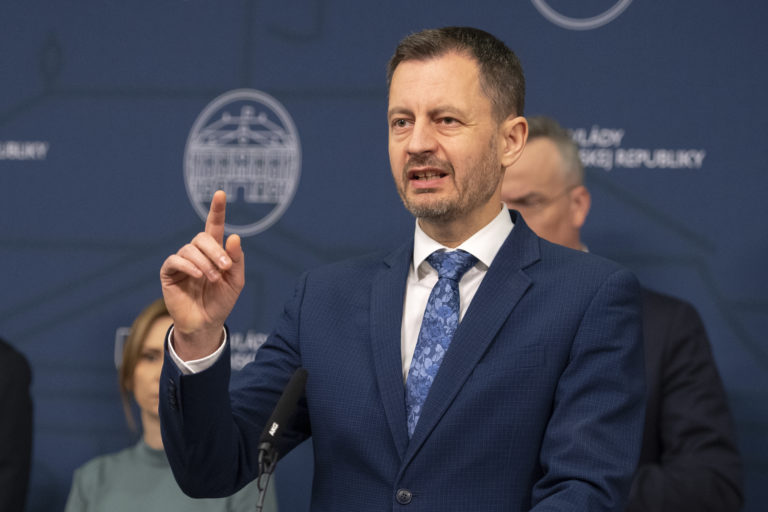 Deficit rozpočtu bol v apríli 2,195 miliardy eur, vzrástol o vyše polovicu