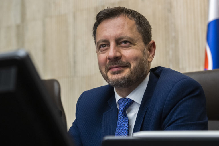 Na snímke dočasne poverený predseda vlády SR Eduard Heger (OĽaNO) počas 130. schôdze vlády SR v Bratislave 11. januára 2023. Foto: Jaroslav Novák/TASR