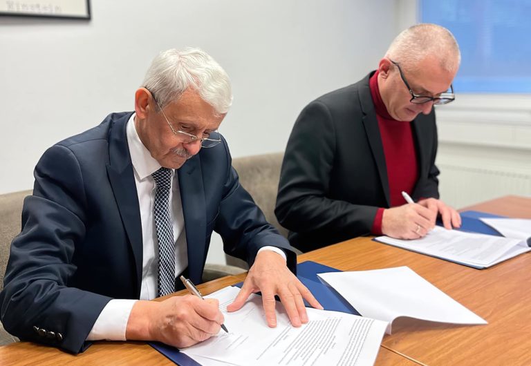 Strana Spolu mení názov na Modrá koalícia. Iba deň po podpise memoranda s Dzurindom