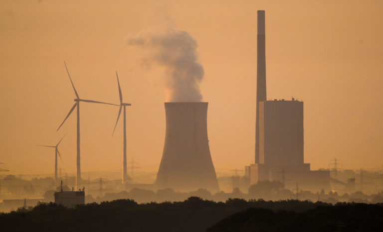 Jadro nie je budúcnosť, spaľujme uhlie. Čo zostalo Nemcom z iracionálnych zelených snov?