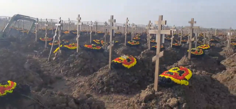 V dedinke na juhu Ruska vznikol cintorín trestancov z radov vagnerovcov padlých na Ukrajine