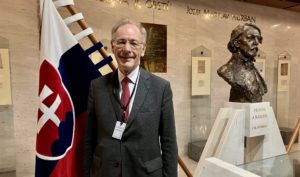 Profesor Dumont: Európania chcú viac detí, ako je súčasná plodnosť. Demografická jar je otázkou rozhodnutia