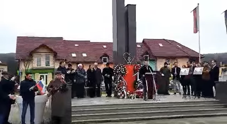 Slovenský zväz protifašistických bojovníkov pobúrili vyjadrenia Naďa v súvislosti s oslavami mesta v Poltári