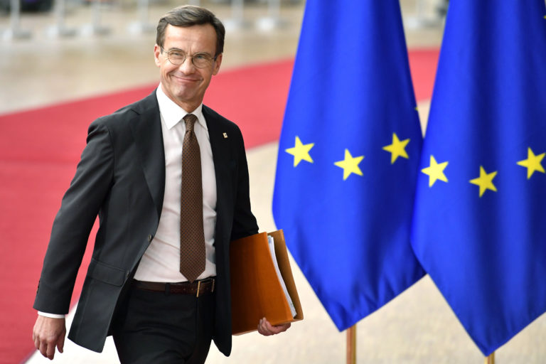 Švédsky premiér odsúdil video zo Štokholmu s obesenou figurínou Erdoğana