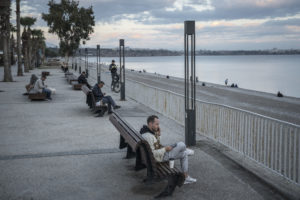 Desiatky tisíc Rusov a Ukrajincov žijú spolu na Tureckej riviére. Reportáž, ako to tam vyzerá a čoho sa boja Turci