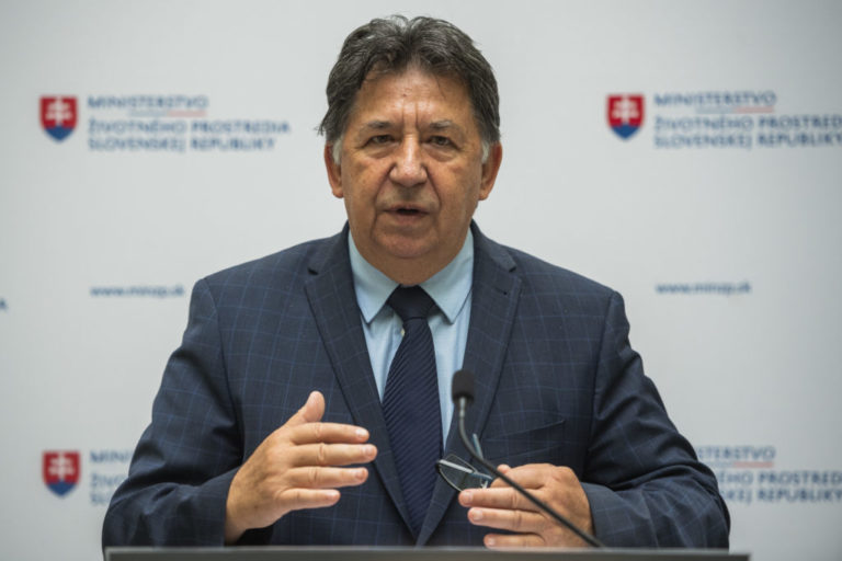 Nečinnosť Budaja na poste ministra predražila práce na vrakunskej skládke o viac ako 5 miliónov eur