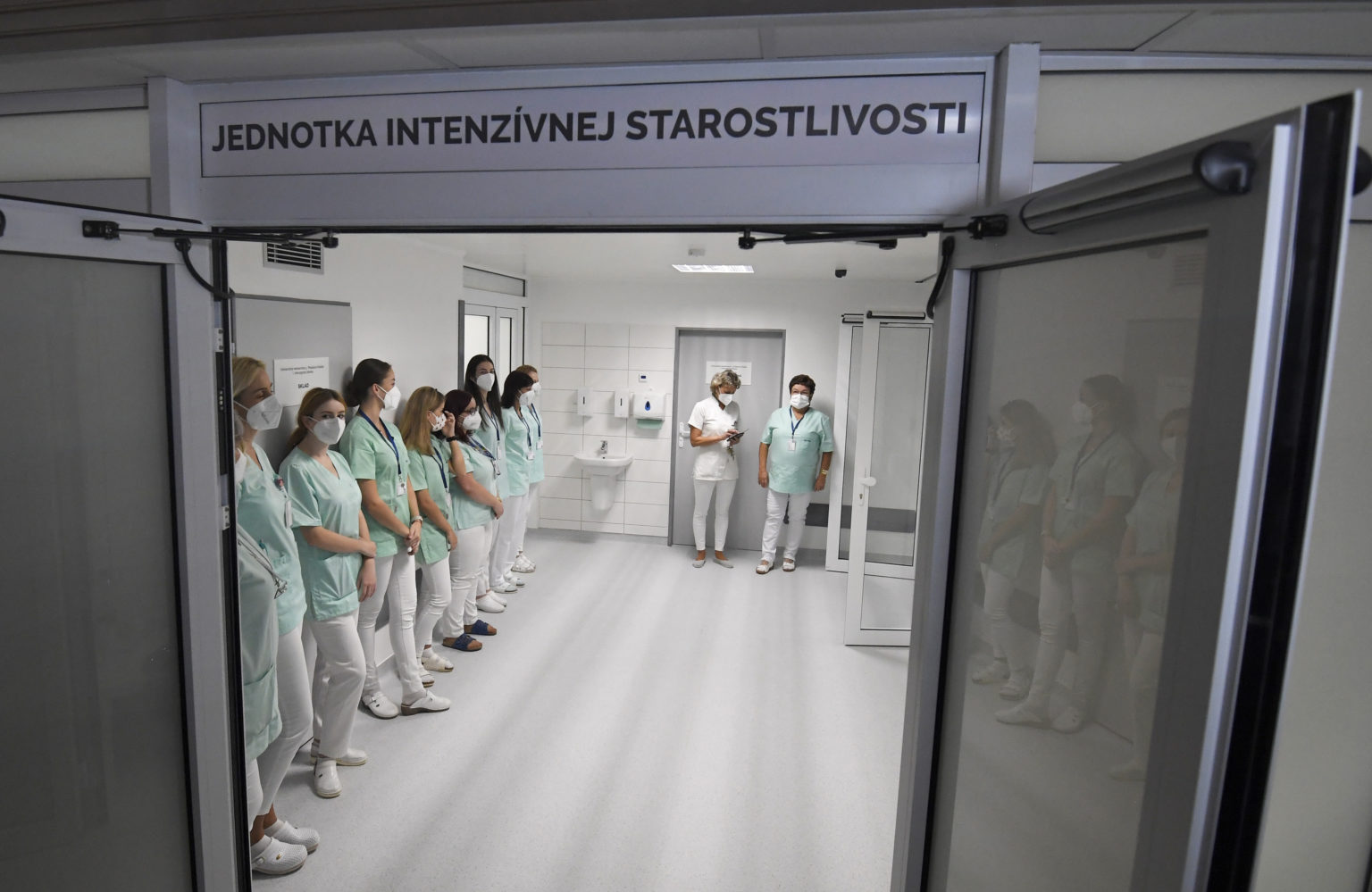 Slávnostné otvorenie zrekonštruovanej a zmodernizovanej Jednotky intenzívnej starostlivosti (JIS) I. chirurgickej kliniky Univerzitnej nemocnice L. Pasteura v Košiciach. Foto: František Iván/TASR