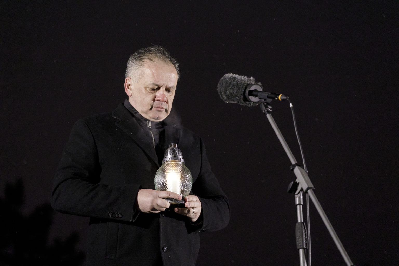 Andrej Kiska na protestoch po vražde Jána a Martiny. Foto: TASR. 