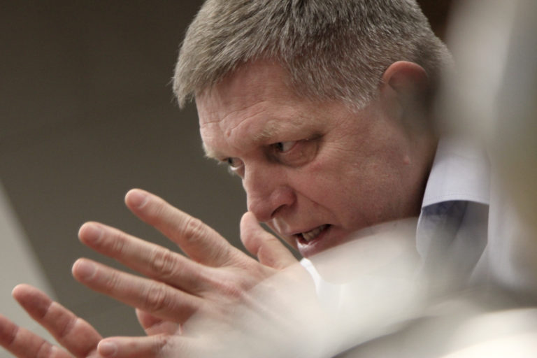 Čo hovoril Fico pred voľbami: Lipšic musí skončiť, ale špeciálnu prokuratúru zachováme
