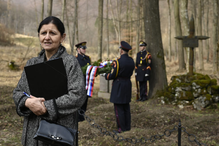 V Dubnici si pripomenuli 78. výročie brutálne zavraždených Rómov