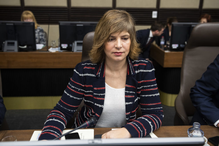 Za ľudí: Cirkus Smeru o júnovom termíne volieb nebudeme podporovať