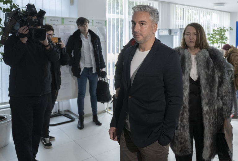 Obvinený predseda Košického samosprávneho kraja Rastislav Trnka zostáva stíhaný na slobode