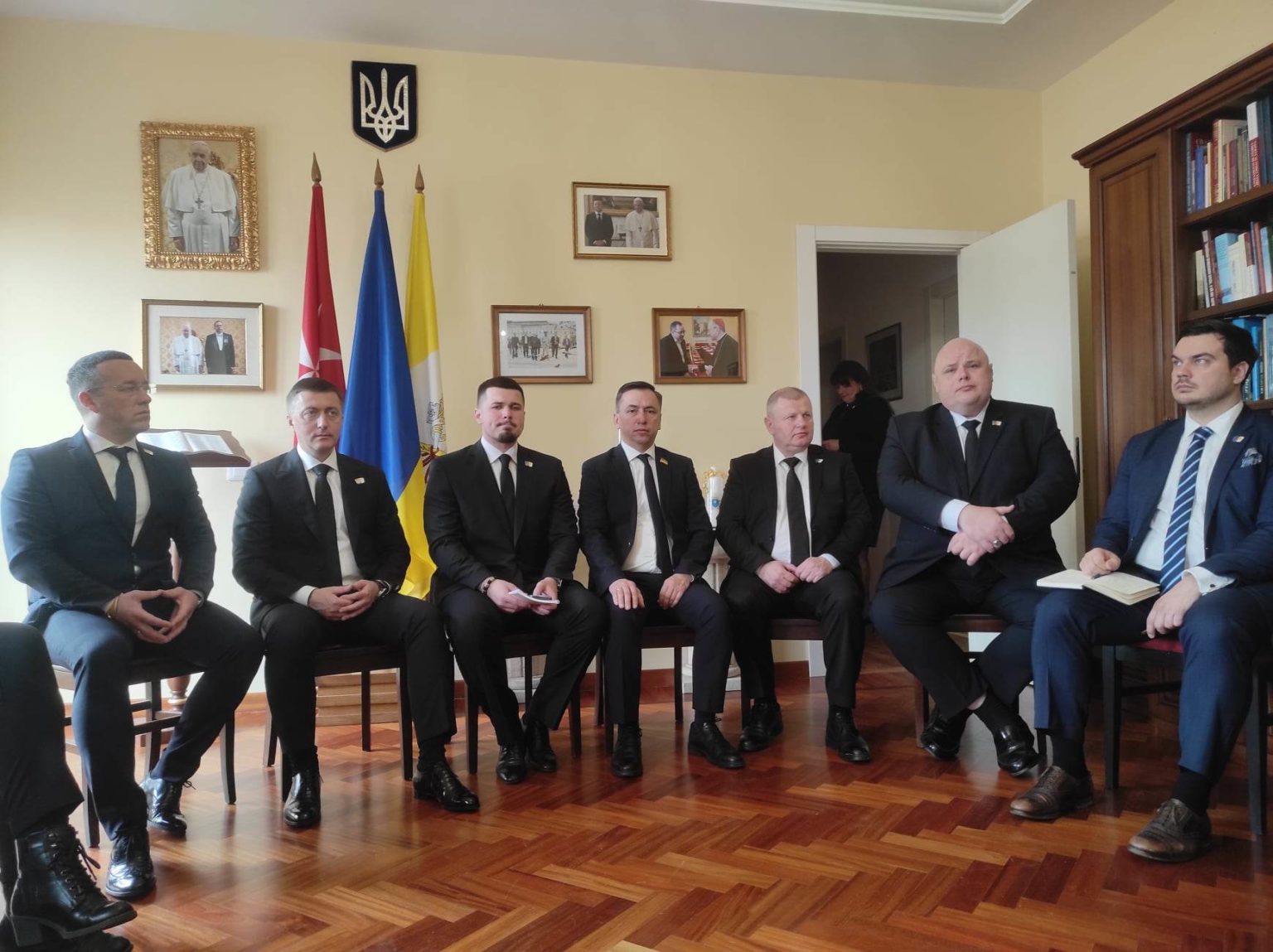 Ukrajinskí poslanci na stretnutí s novinármi. Foto: Bohumil Petrík
