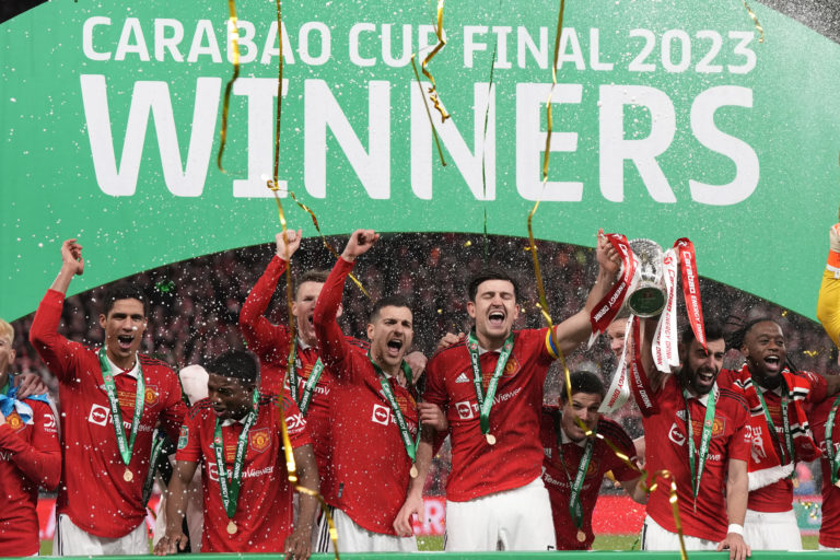 Radosť hráčov Manchestru United po víťazstve Ligového pohára. Foto: TASR/AP