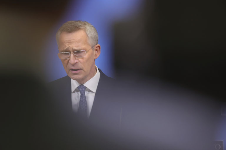 Šéf NATO Stoltenberg pricestoval na návštevu Kyjeva