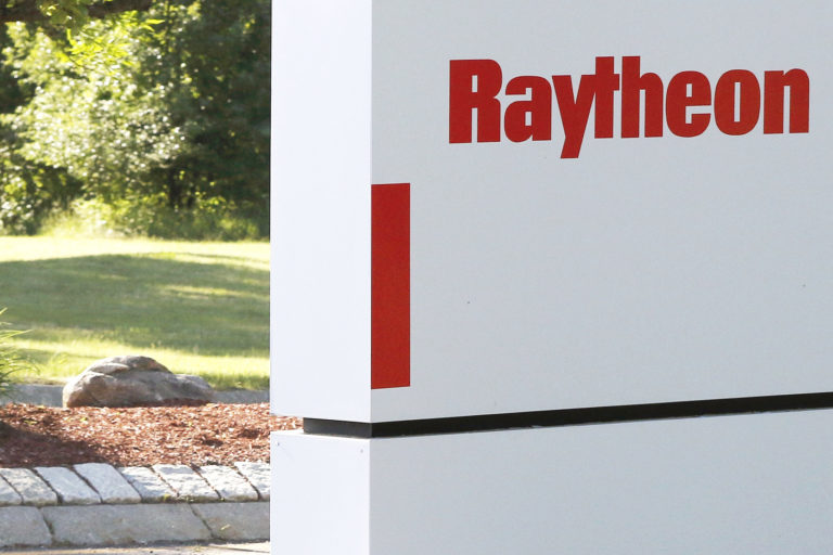 Panel Raytheonu v Massachusetts v USA. Foto: TASR/AP