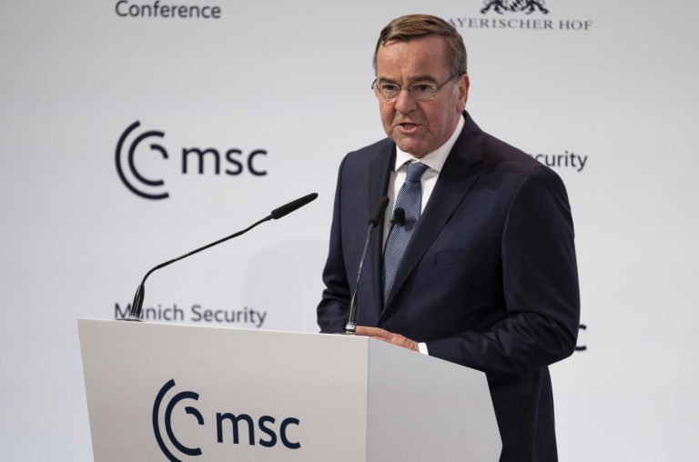 Pistorius nevylučuje účasť nemeckých vojakov na Ukrajine v rámci mierovej misie