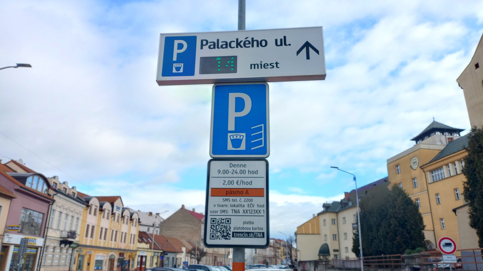 Čo vlastne znamená zdraženie parkovného v Trenčíne? Foto: Ján Čajda