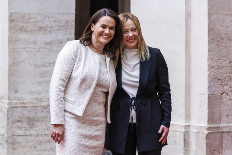 "Migráciu treba zastaviť na hraniciach EÚ." Maďarská prezidentka rokovala s Meloniovou