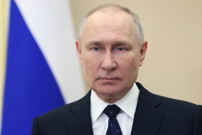 Putin viní tajné služby Západu z pomoci pri zosnovaní teroristických útokov v Rusku