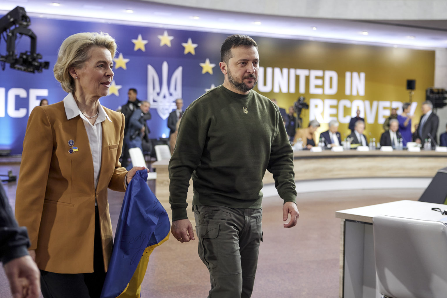 Ursula von der Leyenová a Volodymyr Zelenskyj. Foto: TASR/AP