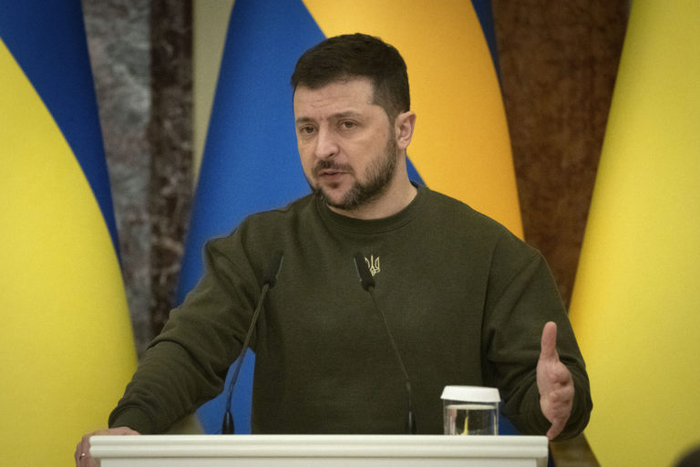 Zelenskyj: Členstvo Ukrajiny v NATO je nemožné pred ukončením ruskej invázie