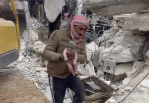 Sankcie blokujú pomoc po zemetrasení, sťažuje sa Damask. USA odkázali, že stoja pri sýrskom ľude