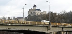 Ako sa v Trenčíne veci sľubujú a „blázni sa radujú“