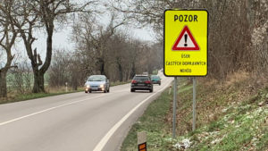 Cesta pri Čachticiach si vzala už niekoľko životov. Kde vidí problém dopravný analytik?