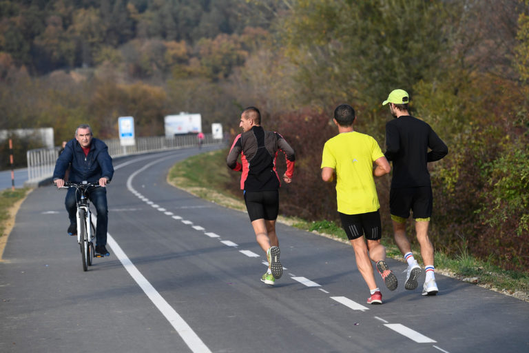 Najobľúbenejšou regionálnou cyklotrasou je úsek Trenčín - Nemšová