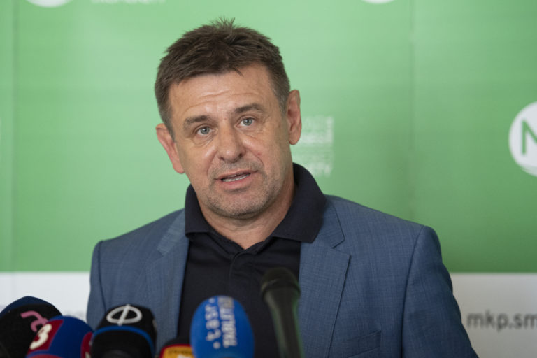 Bývalý Most-Híd sa po odchode z Aliancie spojil s Dzurindom. Chcú osloviť aj Demokratov