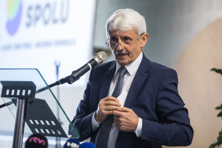 Prestávame čakať, začíname makať. Modrí okolo Dzurindu začínajú zbierať podpisy na vznik strany