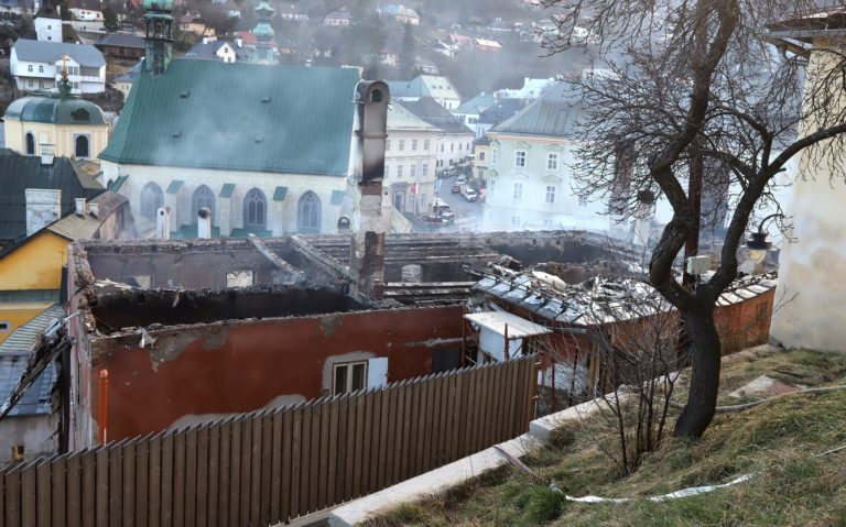 Banská Štiavnica: Postihnuté budovy nemajú narušenú statiku, krovy sa musia asanovať