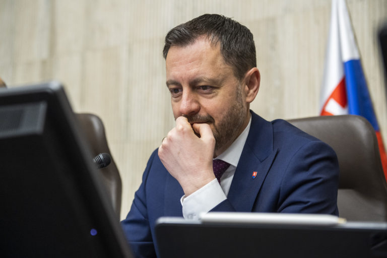 Heger potvrdil, že o odovzdaní stíhačiek MiG-29 Ukrajine rozhodne vláda