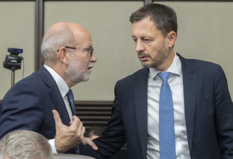 Heger napriek Káčerovým vyjadreniam trvá na tom, že Demokrati odmietajú spoluprácu s Hlasom