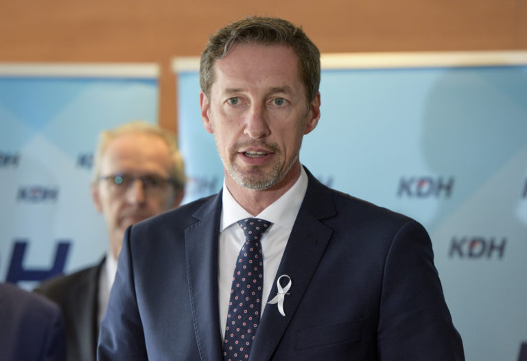 Majerský vyzýva prezidentku, aby menovala úradnícku vládu a ukončila chaos