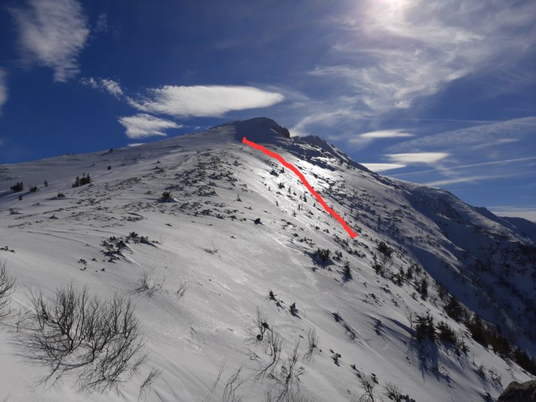 Turista padal 300 metrov z hrebeňa Malej Fatry, poranil si ruky a tvár