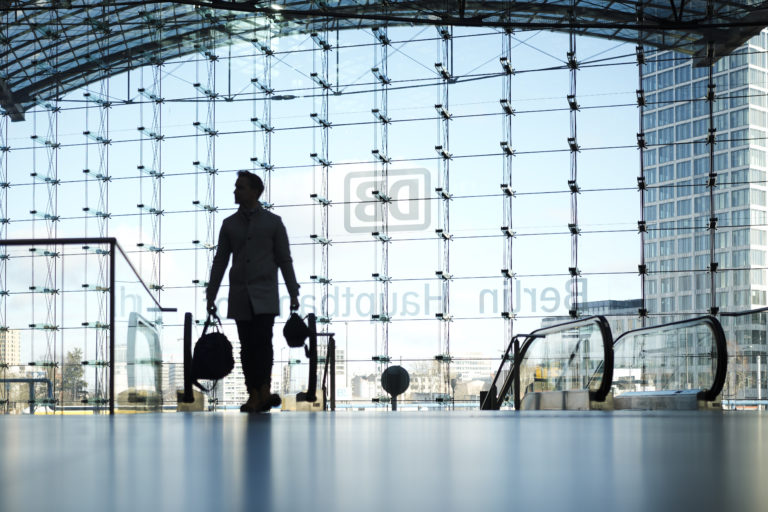 Štrajk v Nemecku paralyzoval vlakovú, leteckú, lodnú i verejnú dopravu