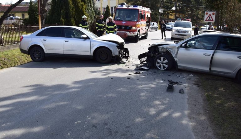 Meninová oslava sa skončila vážnou nehodou. Nevinná spolujazdkyňa utrpela zranenia