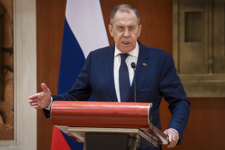 Lavrov vyzval USA, aby nežartovali o ruských červených čiarach