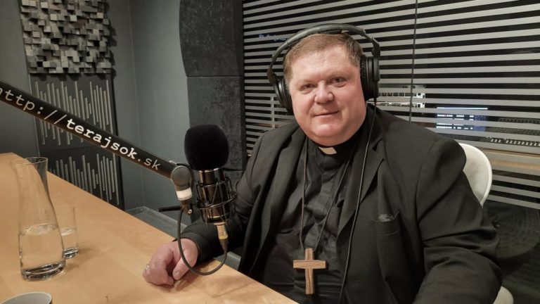 Pomocný biskup Mons. Peter Beňo