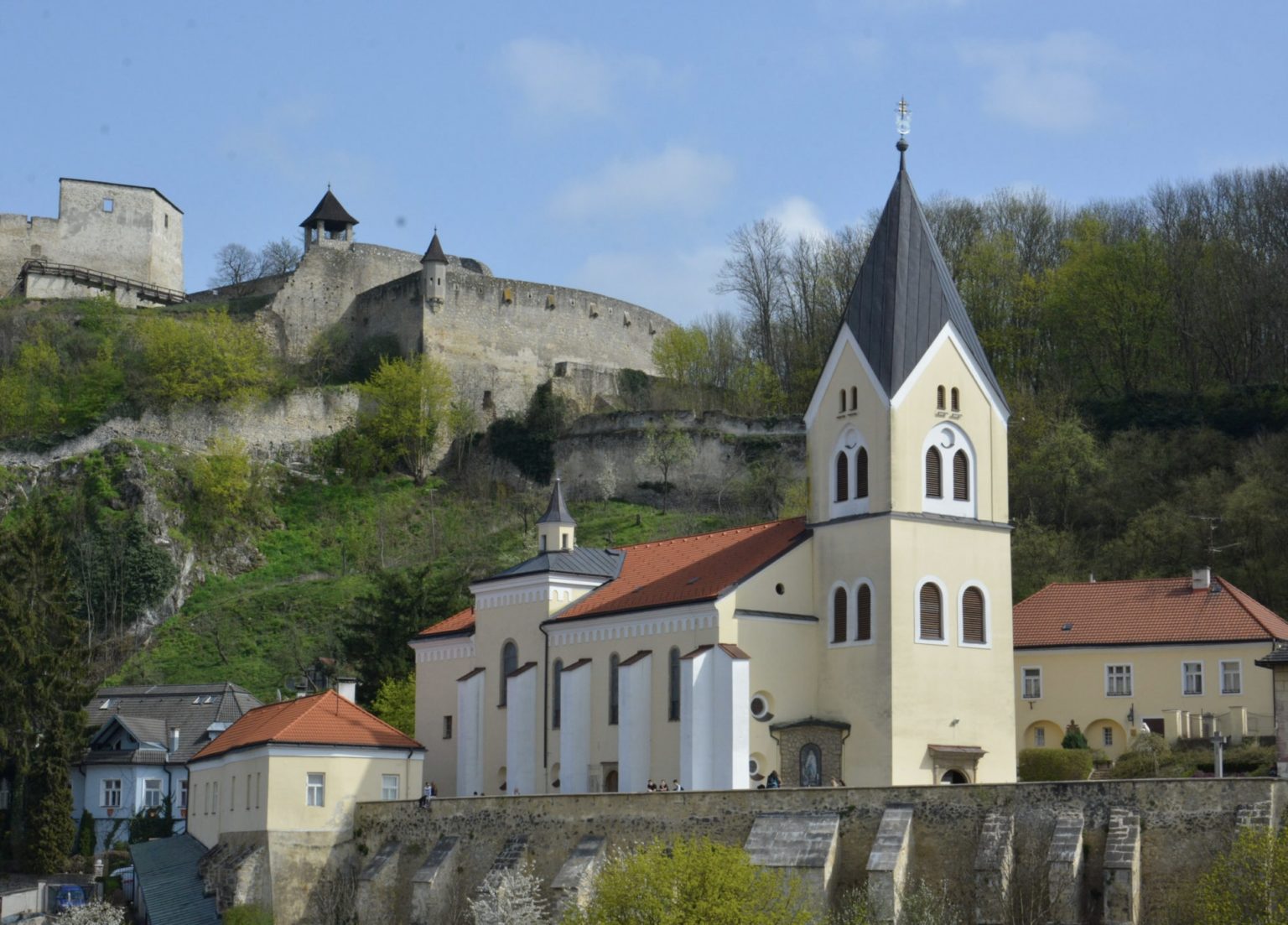Farský kostol Narodenia Panny Márie. Foto: KIC Trenčín
