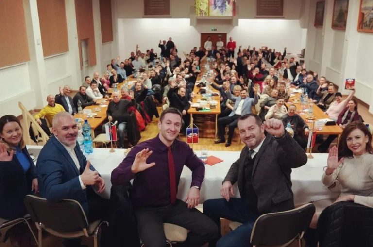 Republika prijímala nových členov v cirkevnom zariadení v Čadci. Diecéza avizuje, že sa to už nezopakuje